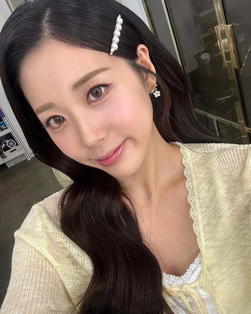 “푹 쉬면 다행이야”…윤서령, 달콤한 여름→청초한 셀카의 온기 / 가수 윤서령 인스타그램