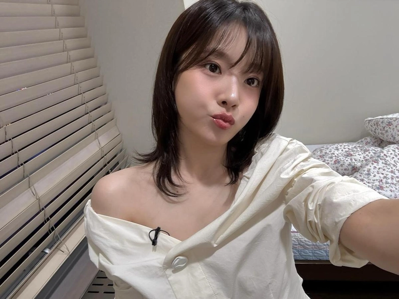 “입술을 내민 순간”…벤, 여름 저녁 감성→청순 매력 폭발