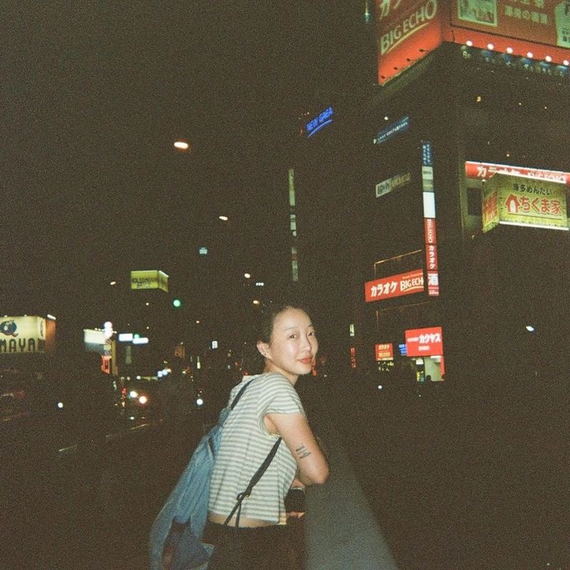 “아스팔트 위 여름의 영화”…서혜린, 도시에 묻어나는 미소→밤 풍경에 녹다 / 걸그룹 EXID 서혜린 인스타그램