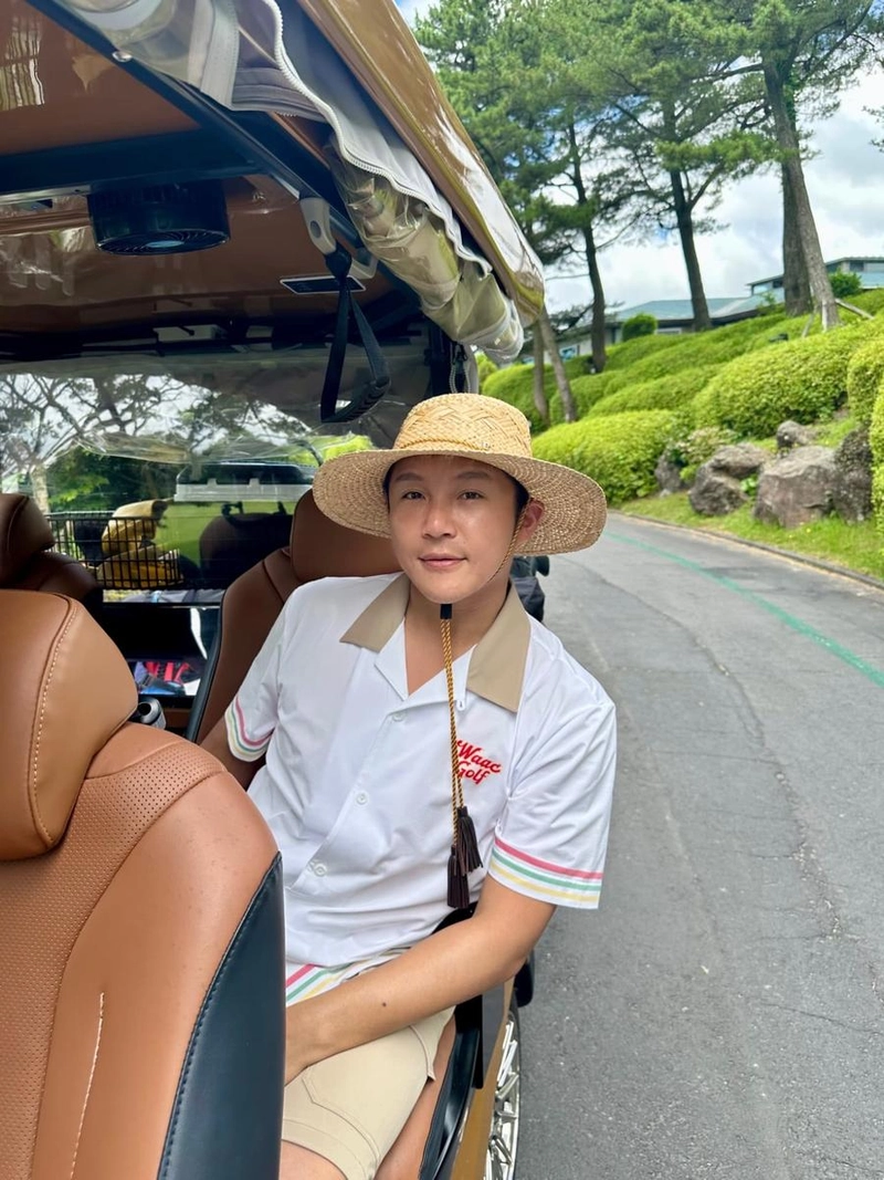 “드라이버와 우드만으로 충분했다”…조세호, 여유 속 압도→주말 골프 현장 / 코미디언, MC 조세호 인스타그램