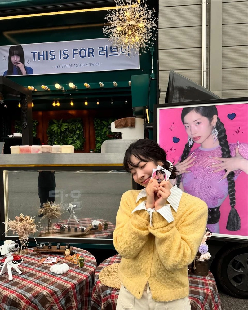 “따스함이 머문 순간”…다현, 촬영 현장 설렘→여름 감성 충전 / 걸그룹 트와이스 다현 인스타그램