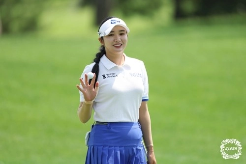 “생애 첫 우승 질주”…박혜준, KLPGA 롯데오픈 정복→세계랭킹 53계단 점프 / 연합뉴스