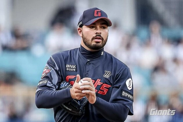 “5전 전승 질주”…감보아, 롯데 합류 한 달 만에 6월 MVP→역대 대체 외국인 두 번째 영예 / 연합뉴스