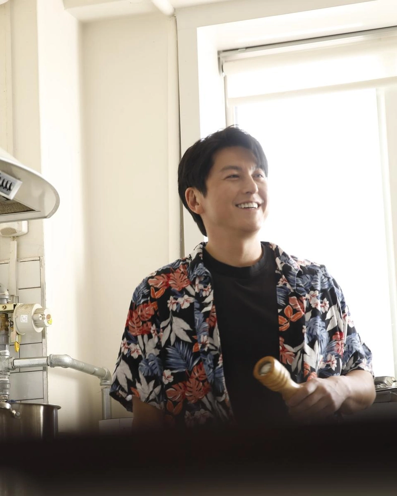 “토요일만 만나요”…류수영, 여름빛 미소→일상 속 설렘 / 배우 류수영 인스타그램
