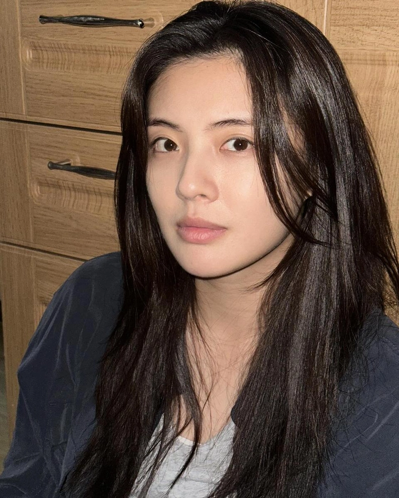 “미란언니가 기무라 타쿠야 님 닮았다고 했다”…이선빈, 따스한 여름밤→감성 셀카로 시선 압도 / 배우 이선빈 인스타그램