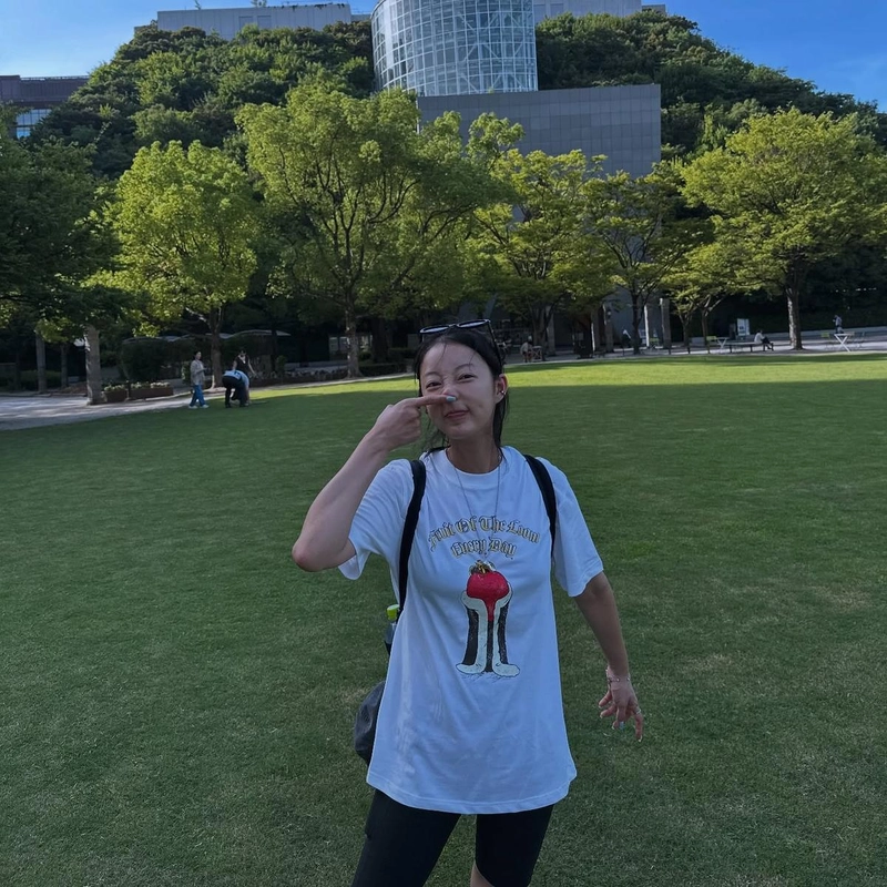 “데굴데굴 굴러서 굴렁쇠마냥”…서혜린, 여름 햇살 아래→해방감 가득한 미소 / 걸그룹 EXID 서혜린 인스타그램