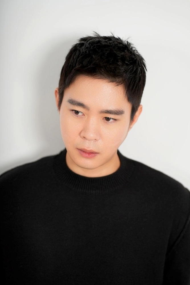 “강렬한 연기 변신”…김동영, ‘S라인’ 이수혁 조력자로 기대감↑