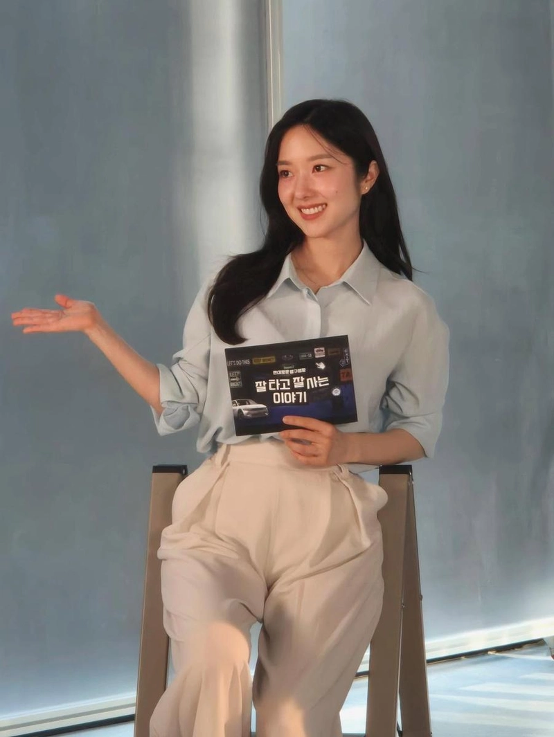 “시원한 여름 옷처럼”…이혜성, 환한 미소로→변화의 기대 전파 / 방송인 이혜성 인스타그램
