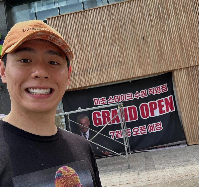 “여름 햇살 아래 환한 웃음”…이관희, 기대 가득한 일상→오픈 현장 인증 / 농구선수 이관희 인스타그램