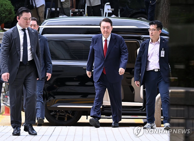 “영장실질심사, 윤석열 전 대통령 두 번째 출석”…서울중앙지법 긴장 고조