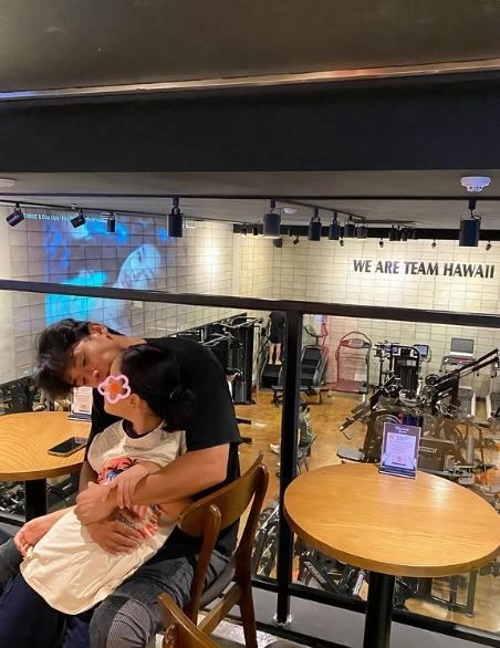 “9살 연하 남편도 녹였다”…백지영·정석원, 딸과 운동 데이트→가족애 뿜어냈다