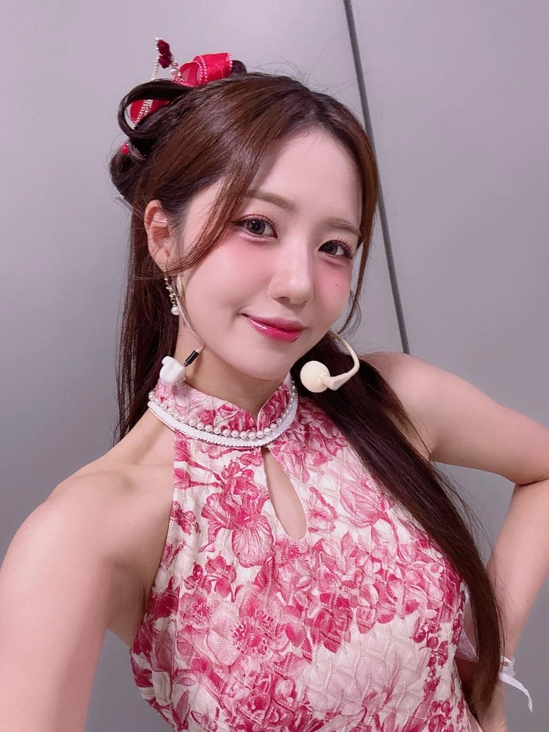 “더트롯쇼 무대, 꽃처럼 피어났다”…정다경, 여름 감성→청초 카리스마 / 가수 정다경 인스타그램