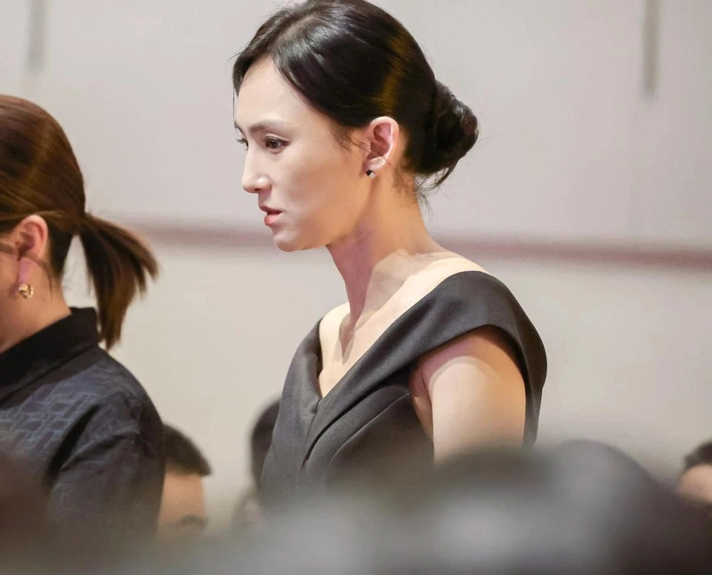 “딤프”…이희진, 정제된 눈빛→우아한 여름 존재감 / 걸그룹 베이비복스 이희진 인스타그램