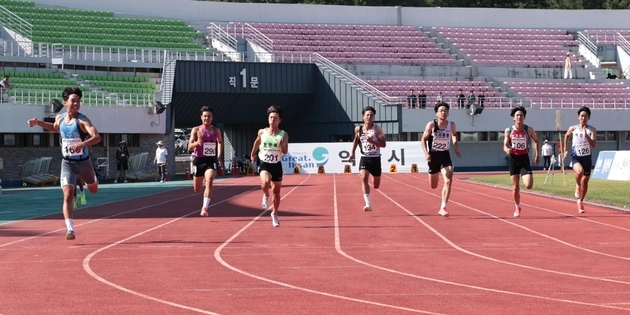 “21초60 경주”…김선우, 전국육상 200m 우승과 중학생 역대 2위 기록 / 연합뉴스