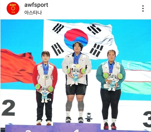 “세계유소년 신기록 경신”…김체량, 아시아유소년역도 2관왕 / 연합뉴스