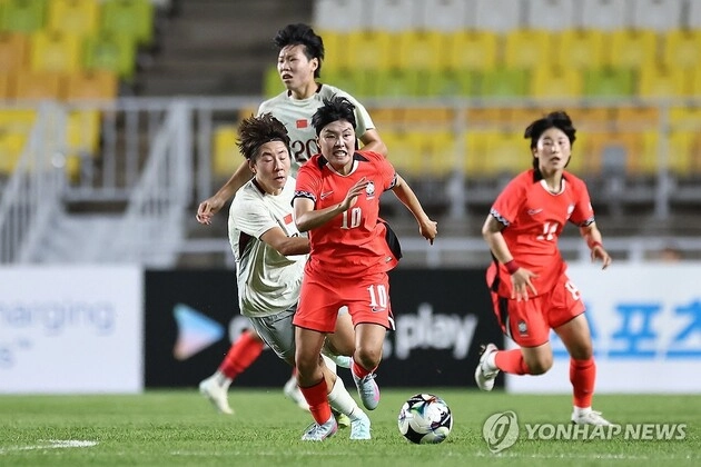 “지소연 극장 동점골”…한국, 중국과 2-2 무승부로 동아시안컵 첫 경기 / 연합뉴스