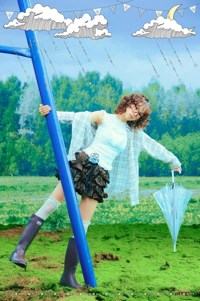 “최예나, ‘Blooming Wings’서 내려온 엔젤 변신→러블리 너드미로 시선 집중” / 소속사