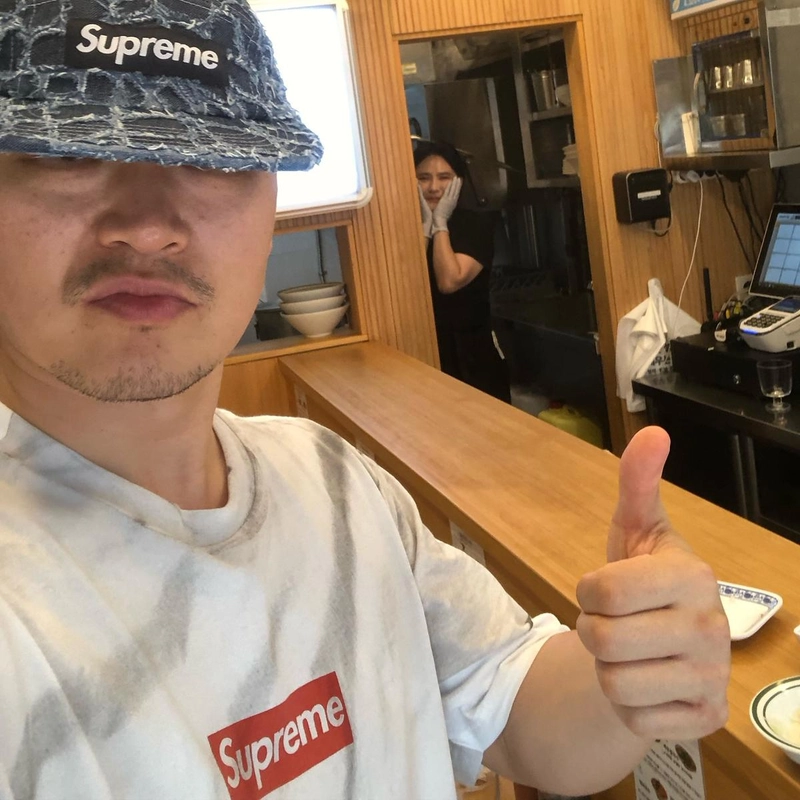 “사장님 덕분에 팔자에도 없던 Supreme Man”…양동근, 친근한 유쾌함→여름날 매력 폭발 / 배우, 가수 양동근 인스타그램