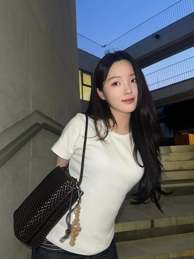 “노을을 품은 미소”…강나언, 여름 저녁→청순의 결정체 / 배우 강나언 인스타그램