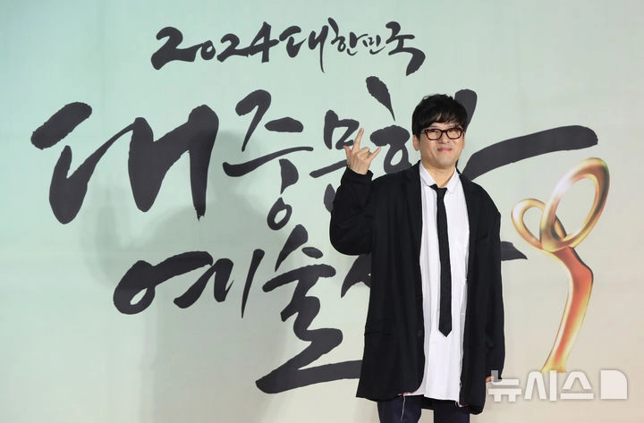 “김성수, ‘공명’서 전자와 고전이 만나다→공간을 가득 채운 울림”