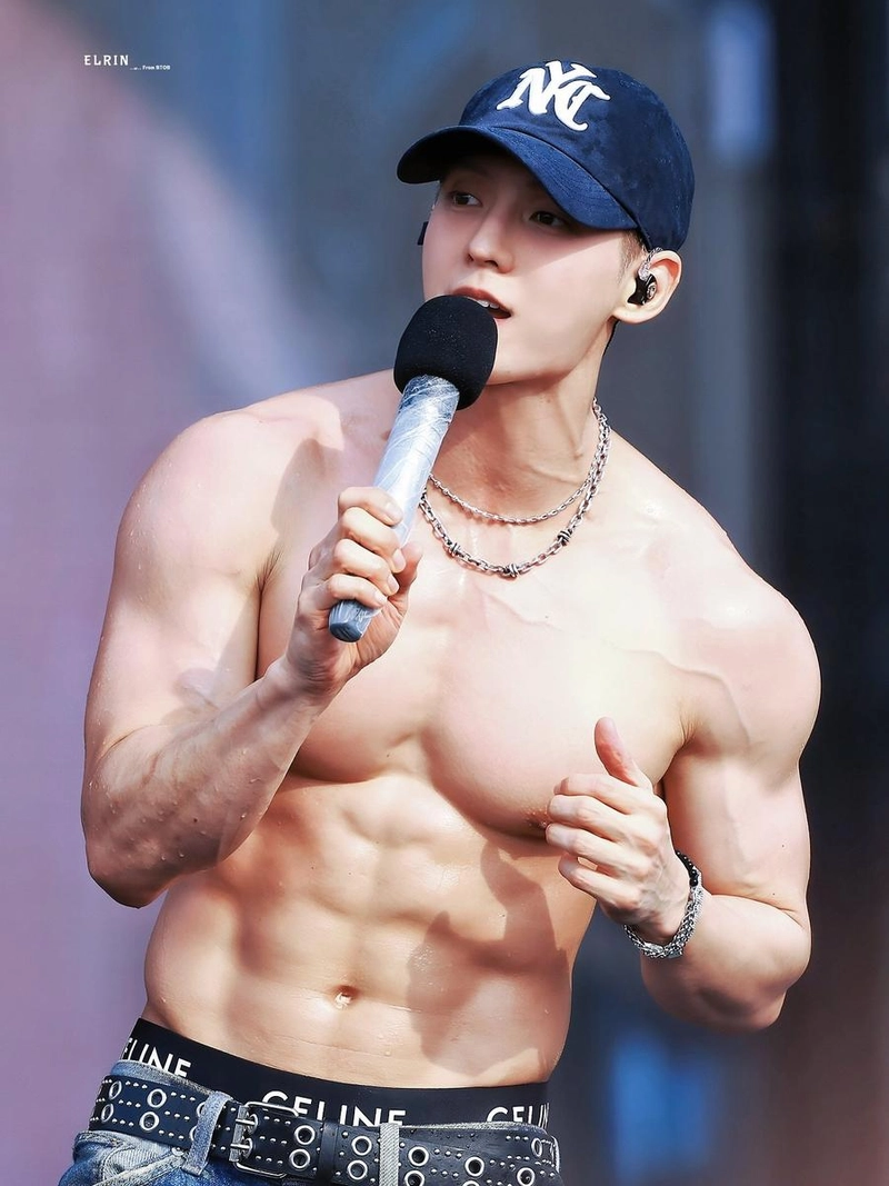 “멋진 사진들 감사합니다”…이민혁, 여름의 열기→무결점 바디라인 / 그룹 비투비 이민혁 인스타그램