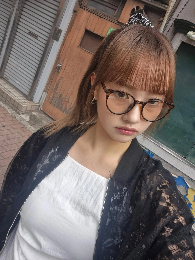 “유나랑 시현이가 꾸며줌”…한금희, 여름 저녁 공기→투명한 변신 / 걸그룹 첫사랑 한금희 인스타그램