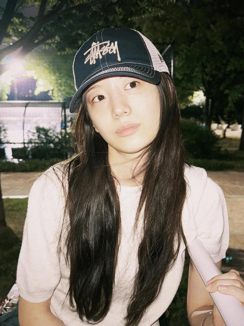 “조용한 밤, 투명한 시선”…장규리, 여름밤 산책→청량 감도는 반전 매력 / 배우 장규리 인스타그램