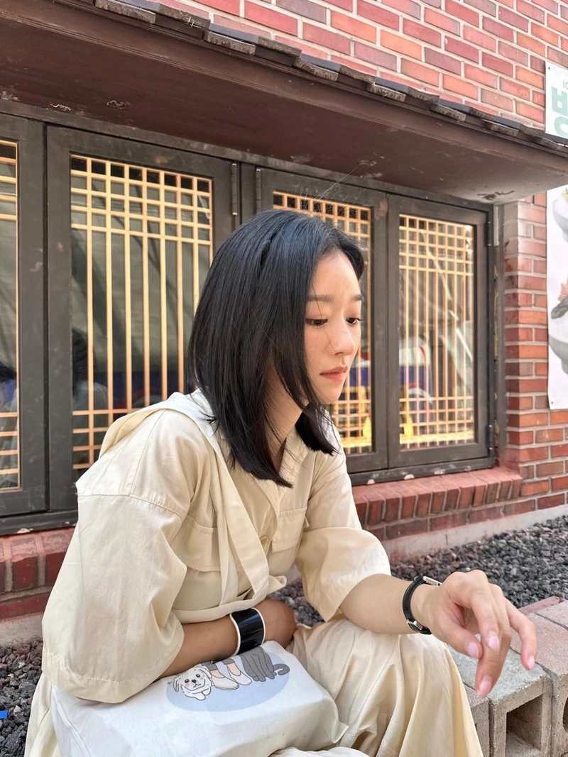 “햇살에 머문 고요함”…서예지, 노을빛 여름→담담한 휴식의 순간 / 배우 서예지 인스타그램