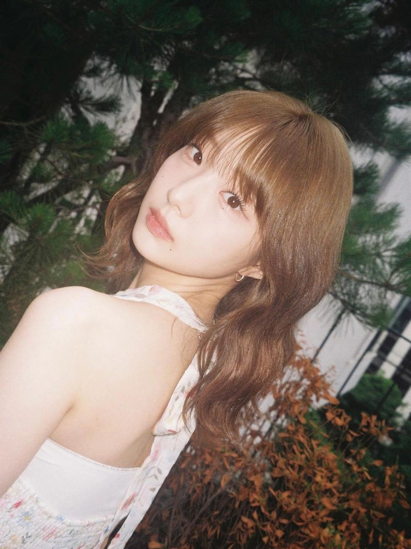 “눈길을 머무르게 하다”…여진, 여름밤 아우라→고요한 아름다움 / 걸그룹 루셈블 여진 인스타그램