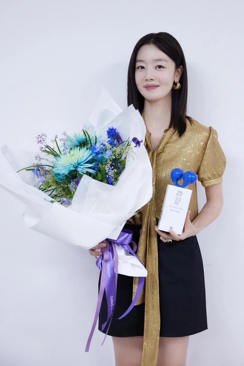 “한선화, 호러 코미디 장르도 장악”…‘교생실습’서 배우상 영예→연기 스펙트럼 입증