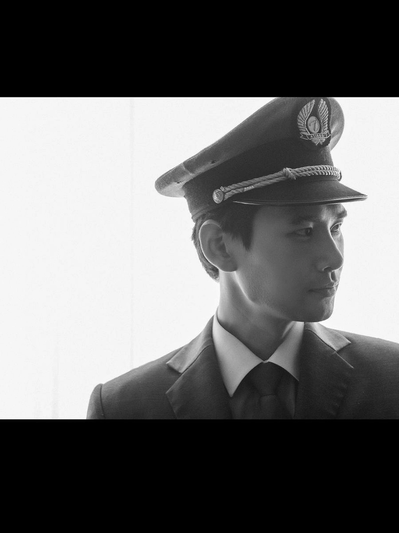 “Never forget where you came from”…박창환, 고요한 눈빛→비행사의 품격 / 하트페어링 출연자 조종사 박창환 인스타그램