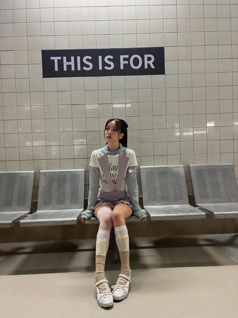 “멈춰진 오후의 시선”…미나, 무심한 여름→고요한 존재감 / 걸그룹 트와이스 미나 인스타그램