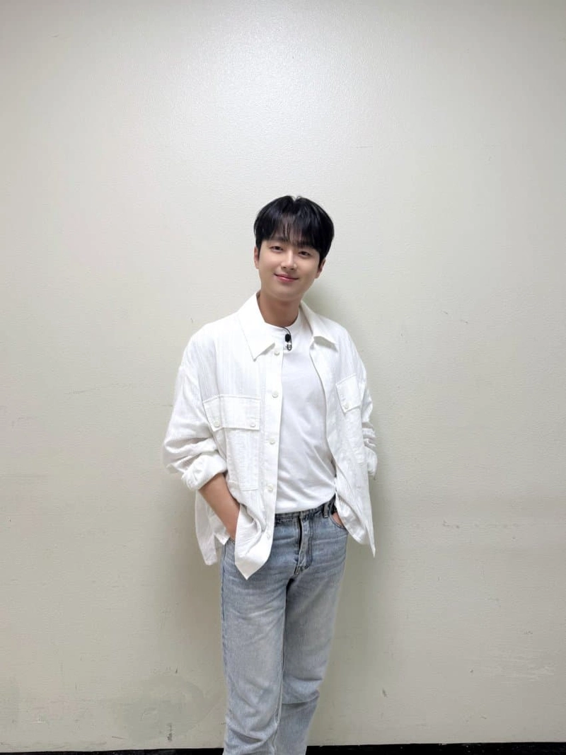 '남다른 텐션으로 분위기 메이커 역할을 톡톡히 해내는 명품 MC' 이찬원, '불후의 명곡' 본방사수 독려