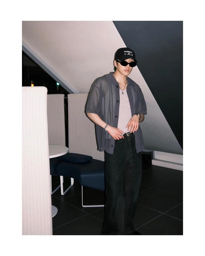 “여유 속 강렬한 눈빛”…강승윤, 시크한 여름 밤→자유로움 절정 / 그룹 위너 강승윤 인스타그램