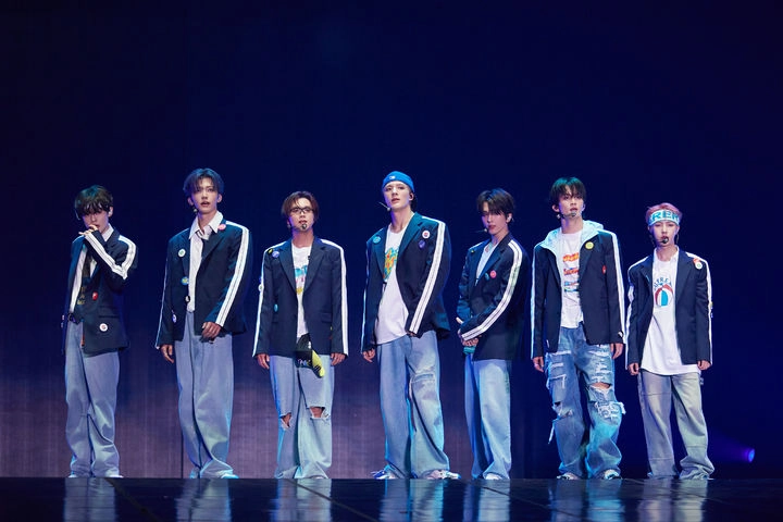 “꿈의 미래가 현실로”…NCT DREAM·시즈니, ‘드림 쇼 4’서 청춘의 에너지→고척돔 물들였다