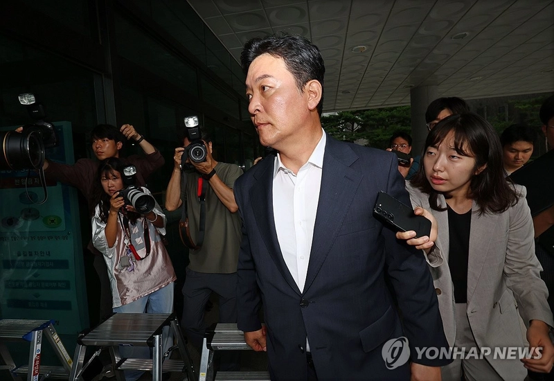 김성훈 전 경호처 차장 내란특검 출석 / 연합뉴스