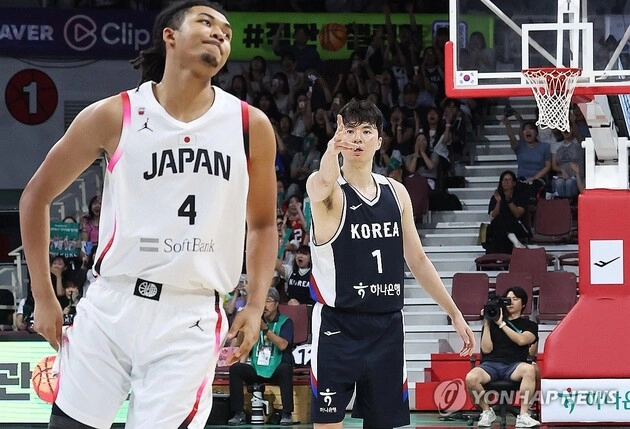 “3점슛 5개 폭발”…이현중, 일본 상대로 19점 더블더블 / 연합뉴스