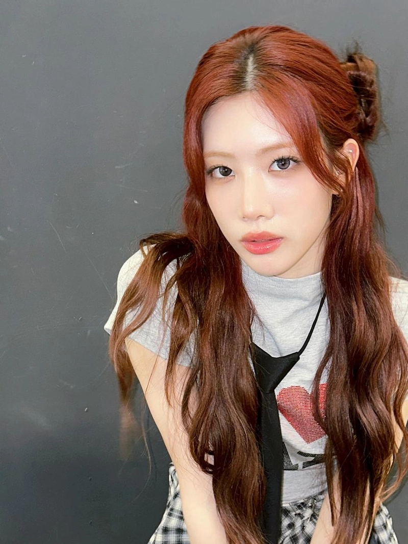 “여름의 한가운데서”…김립, 반짝임 머금은 눈빛→싱그러운 존재감 / 걸그룹 아르테미스 김립 인스타그램