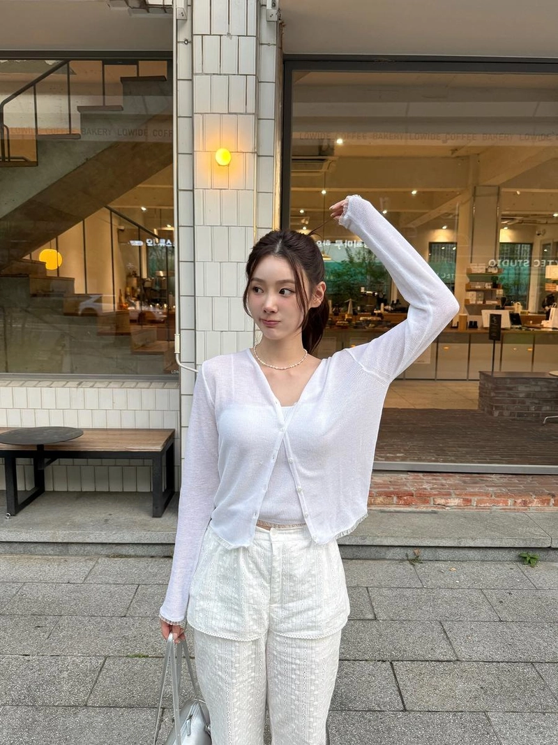 “이제 마이…더워”…이유정, 여름 저녁 빛→청량미 가득 / 환승연애3 출연자 모델 이유정 인스타그램