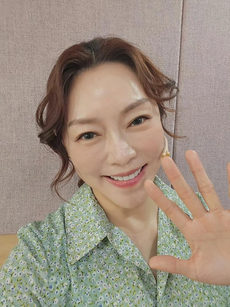 “따뜻했던 기억 안고”…차지연, 이별의 손인사→진심 어린 여운 / 가수 차지연 인스타그램