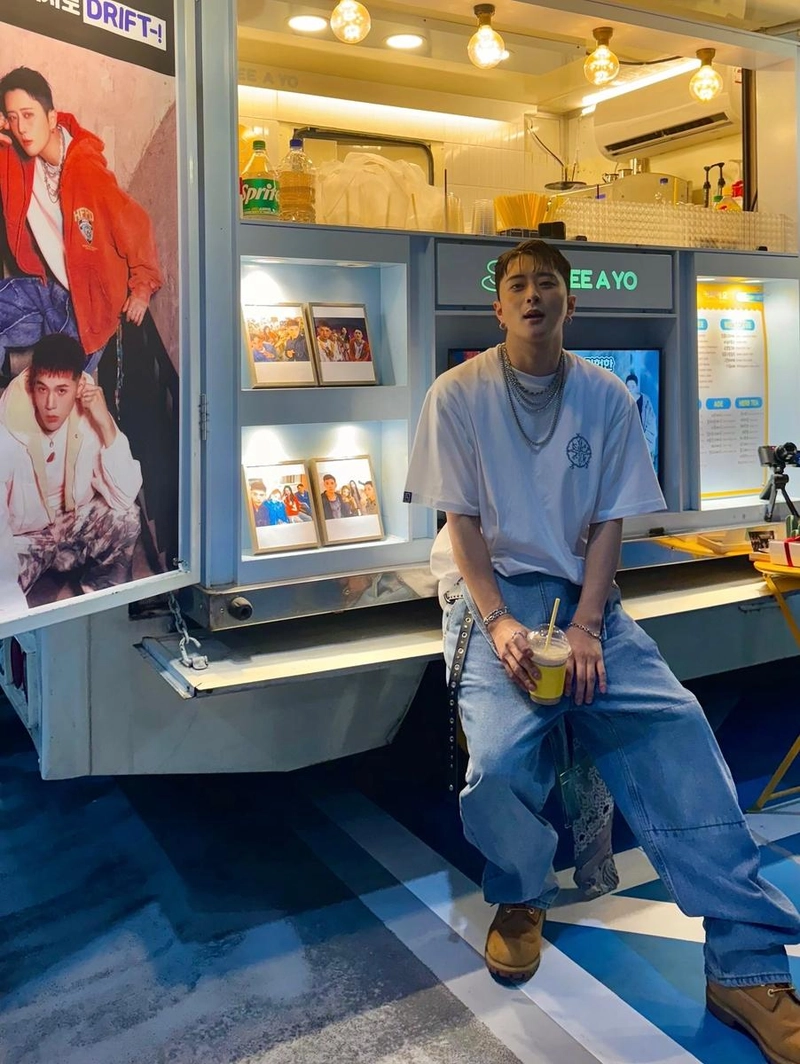 “느릿한 저녁의 여유”…제이셉, 무심한 표정→청춘 감성 폭발 / 그룹 KARD 제이셉 인스타그램