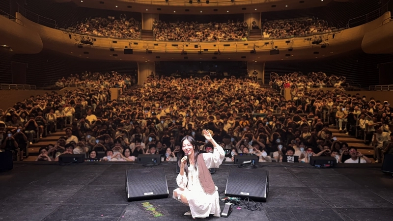 “폭염 뚫은 목소리 항해”…HYNN(박혜원), ‘항해’ 콘서트서 관객 떼창→진심의 무대 / 뉴오더엔터테인먼트