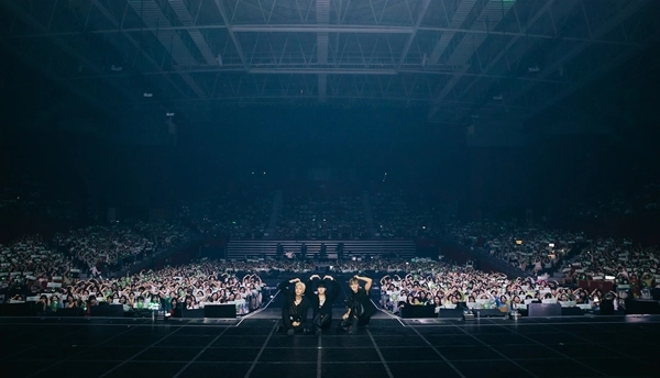 “FIVE O ONE, 20년 만에 맞이한 감동”…김현중·허영생·김규종, ‘20th Anniversary’ 월드 투어→서울 열기 속 깜짝 신곡 공개 / 헤네치아