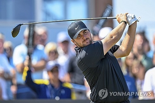“매킬로이 제압 우승”…고터럽, 세계랭킹 49위로 급상승 / 연합뉴스
