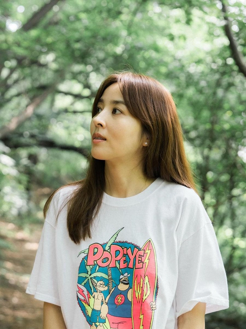 “초록 아래 자유롭게”…한혜진, 여름 숲속→맑은 눈빛 순간 / 배우 한혜진 인스타그램