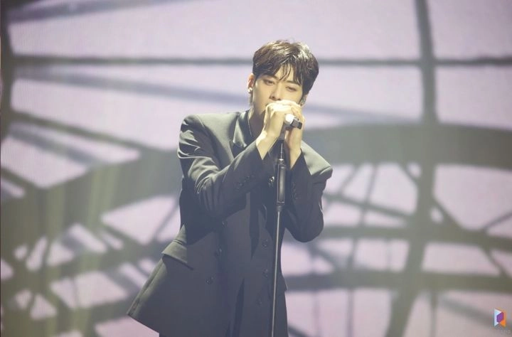 “차은우, 팬들과 건강한 약속”…‘더 로열’서 입대 전 마지막 무대→여운 남겼다 / 판타지오