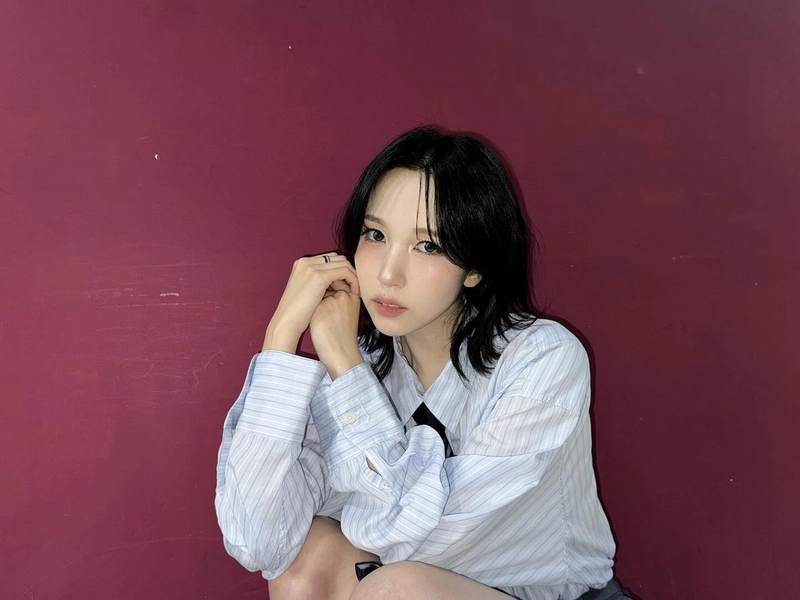 “고요한 시선 머문 오후”…미나, 한낮의 여름→도회적 무드 완성 / 걸그룹 트와이스 미나 인스타그램