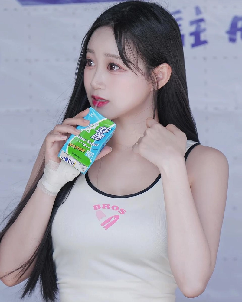 “매일매일 고마워”…변하율, 여름밤 청량함→진심 어린 감사 / 치어리더 변하율 인스타그램