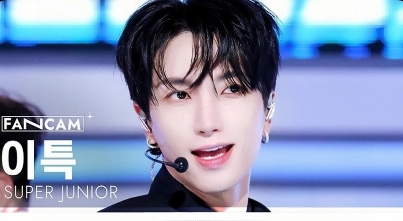 “핵왕잘남”…이특, 자신감 경계 넘은 미소→팬심 압도 / 그룹 슈퍼주니어 이특 인스타그램