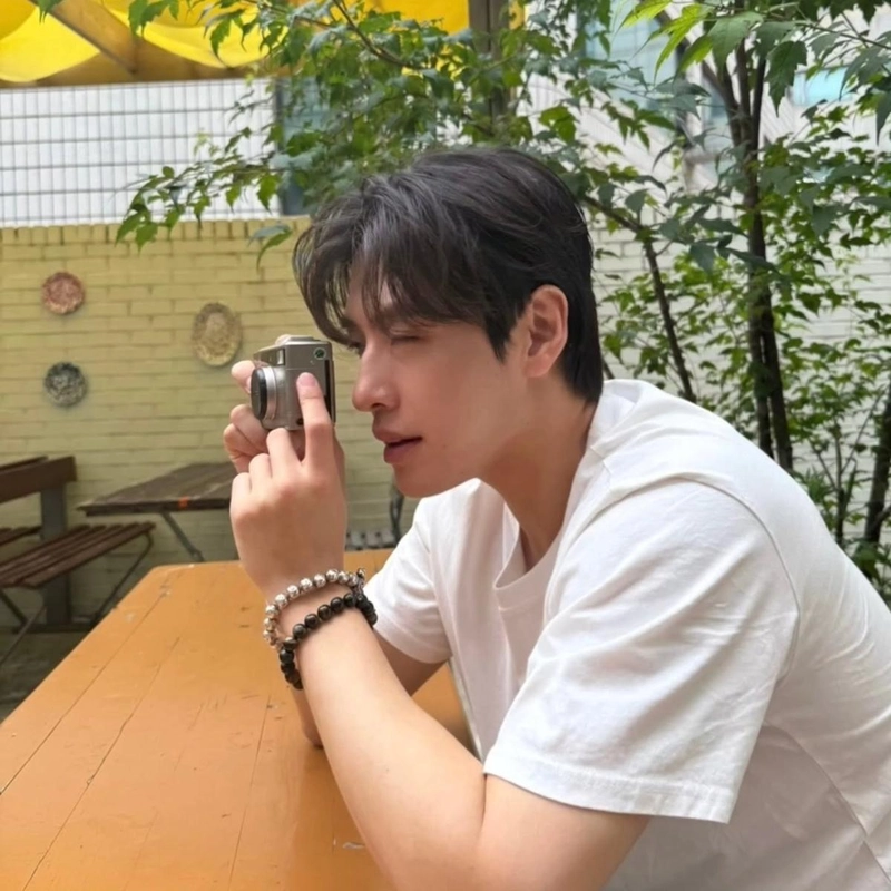 “카메라를 든 여름 아침”…강하늘, 따사로운 한때→잔잔한 여운 / 배우 강하늘 인스타그램